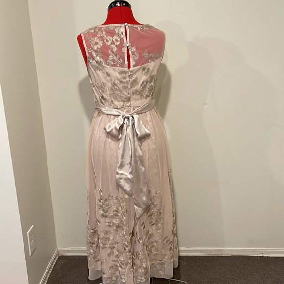 NWOT JESSICA HOWARD CHAMPAGNE FORMAL DRESS,  SIZE 8 - Picture 4 of 9